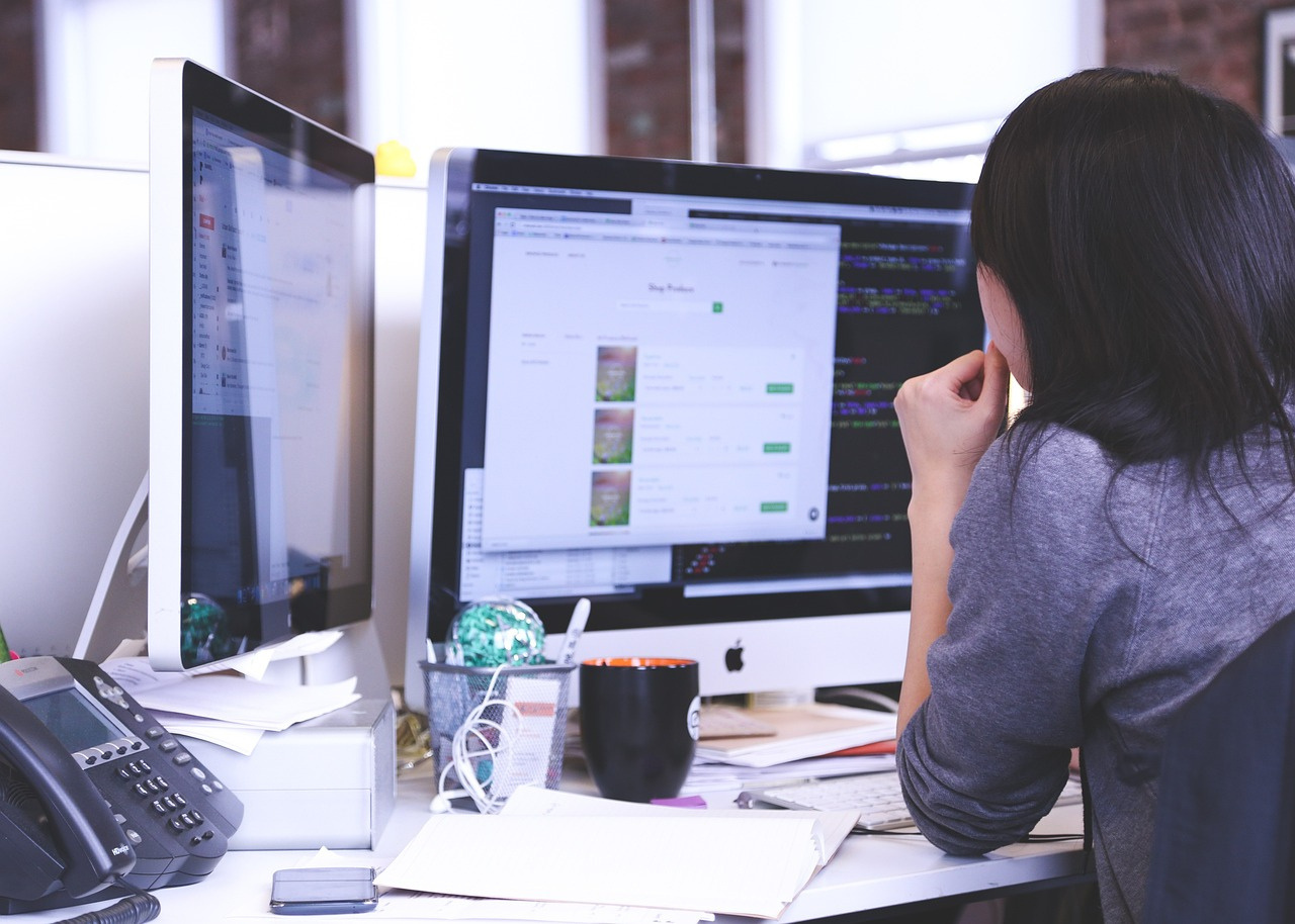 RapiWebct le ofrece a su empresa:
- Identidad Digital Propia
- Página web gratis con dominio propio
- Hosting para Web gratis
- Diseño Web Adaptable
Su Página Web aumenta la visibilidad de tu empresa y te permite llegar a un público más amplio.